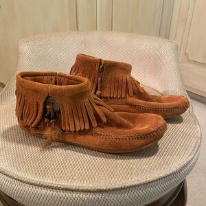 Minnetonka Brown Fringe Moccasins